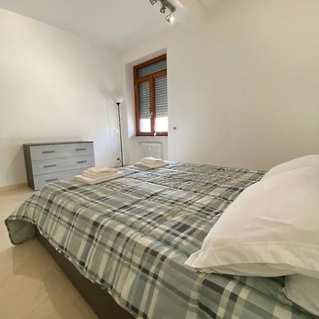 Elegante Appartamento In Centro Bergamo Bagian luar foto