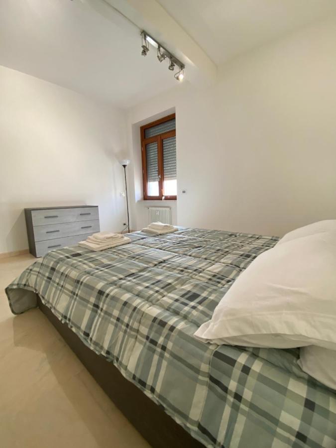 Elegante Appartamento In Centro Bergamo Bagian luar foto