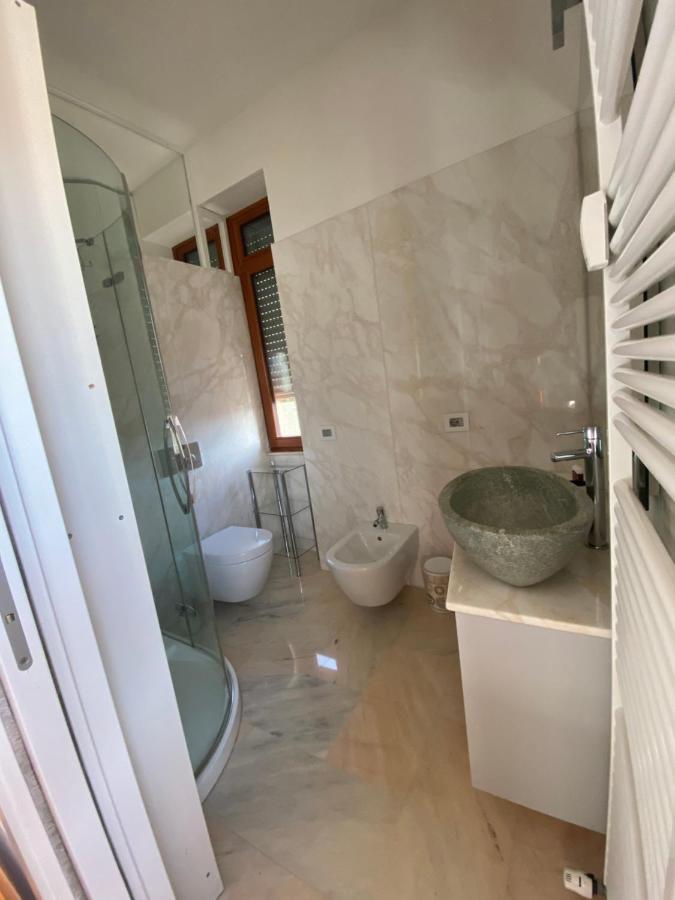 Elegante Appartamento In Centro Bergamo Bagian luar foto
