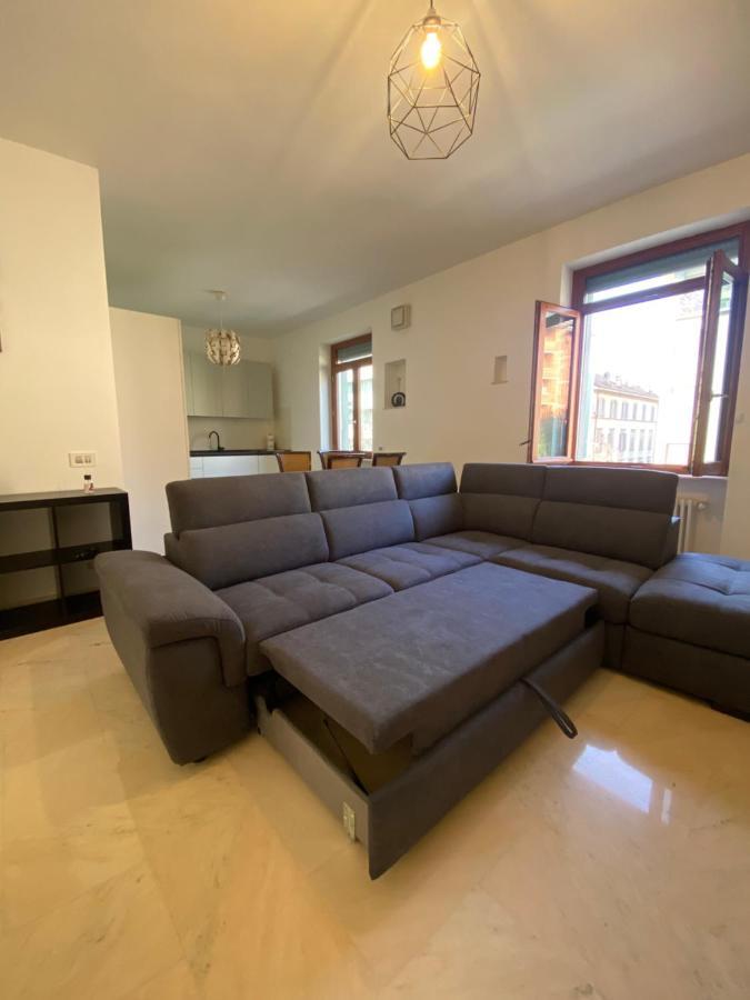 Elegante Appartamento In Centro Bergamo Bagian luar foto