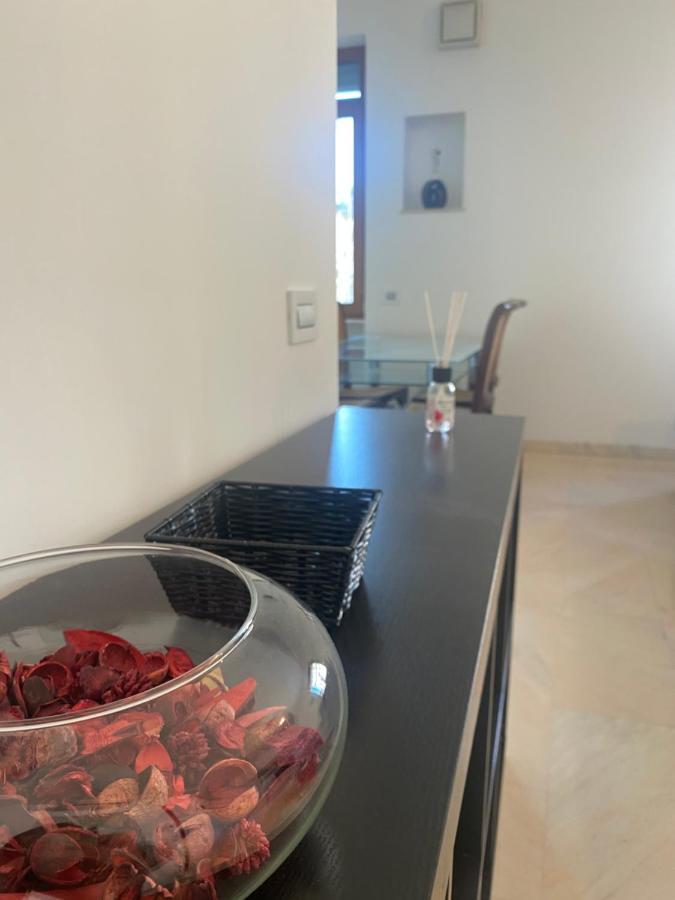 Elegante Appartamento In Centro Bergamo Bagian luar foto